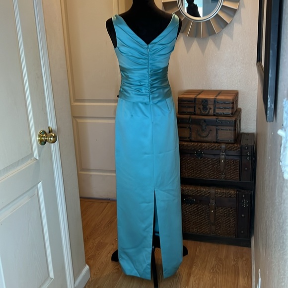 David’s bridal gown, beautiful baby blue size 2 new ✨🛍️ - Picture 3 of 9